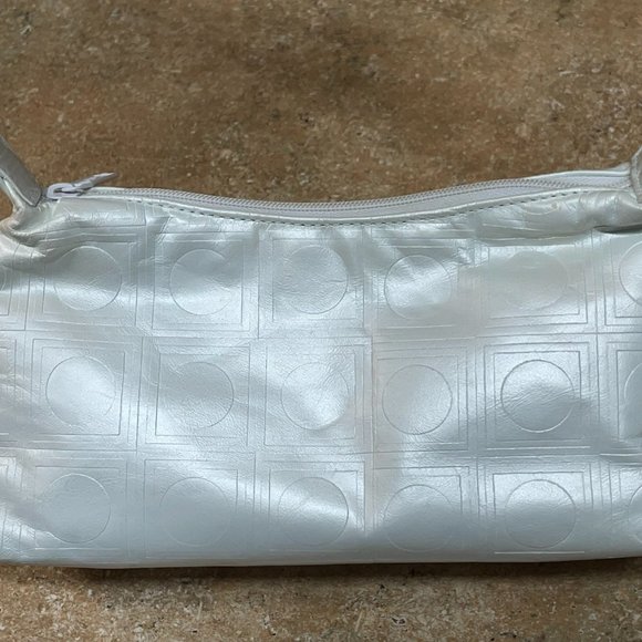 VINTAGE PINKY LEATHER Pearl White Leather Embossed Logo Chic Top Handle Eve Bag - Picture 7 of 12